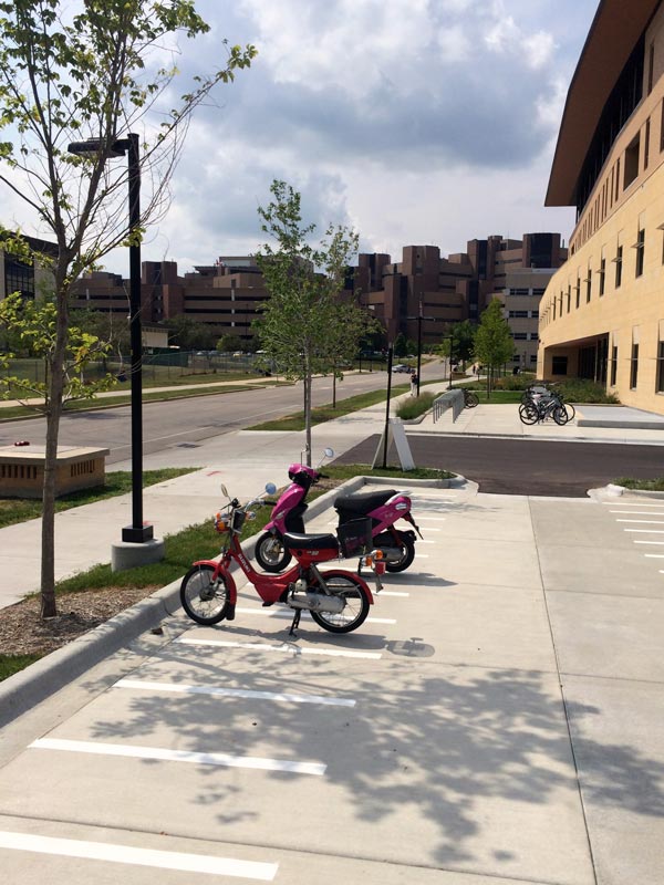 Enhanced Roundabout Design Walnut Drive, UWMadison Madison, WI